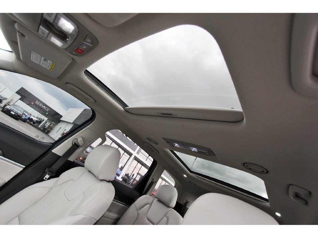 Used 2024 Kia Telluride SX w/ Towing Package FWD image 35