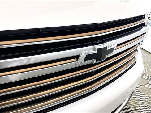 Used 2023 Chevrolet Suburban High Country AWD/4WD image 24