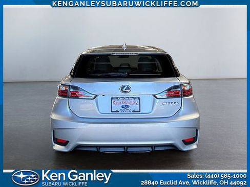 Used 2016 Lexus CT 200h w/ Navigation Package FWD image 4