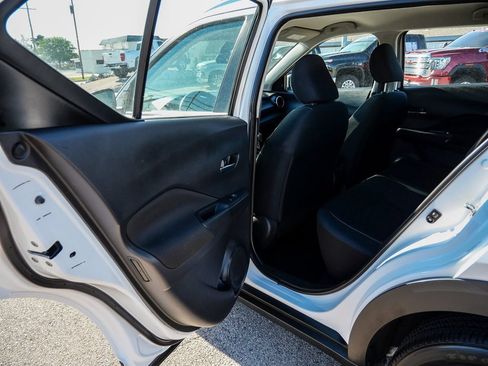 Used 2023 Nissan Kicks SV FWD image 21