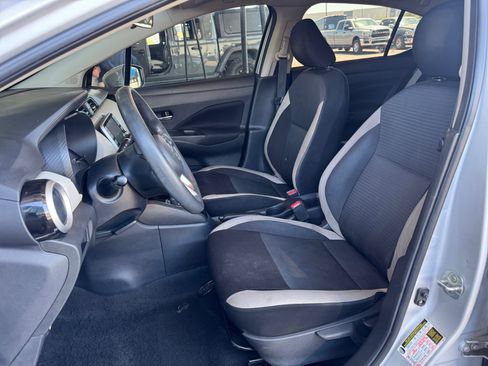 Used 2021 Nissan Versa SV FWD image 9