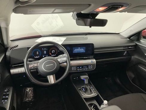 Used 2025 Hyundai Kona SEL FWD image 23