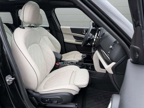 Used 2023 MINI Cooper Countryman SE w/ Storage Package image 35