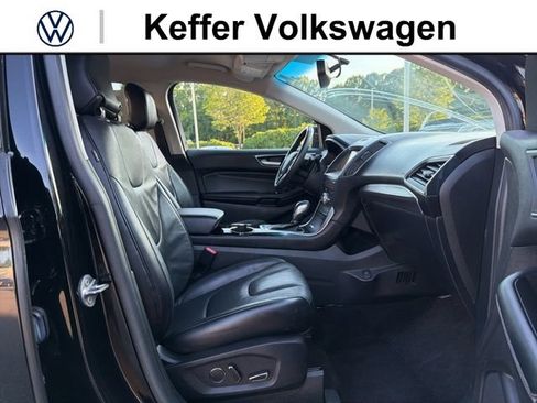Used 2018 Ford Edge Titanium AWD/4WD image 32