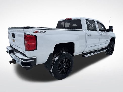 Used 2018 Chevrolet Silverado 2500 LTZ w/ Vortec Plus Package image 5