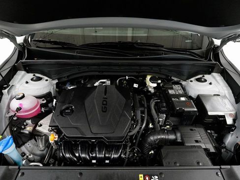 Certified 2025 Kia Sorento S image 3