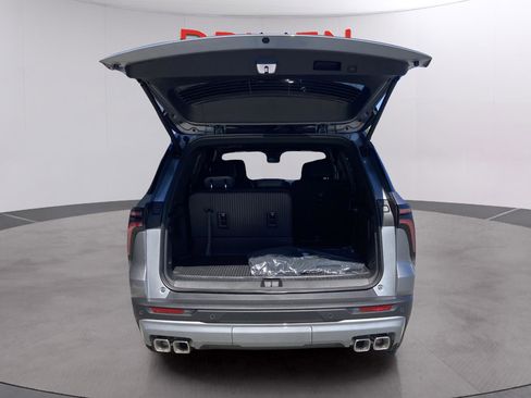 New 2026 Chevrolet Traverse LT w/ LPO, Floor Liner Package image 14