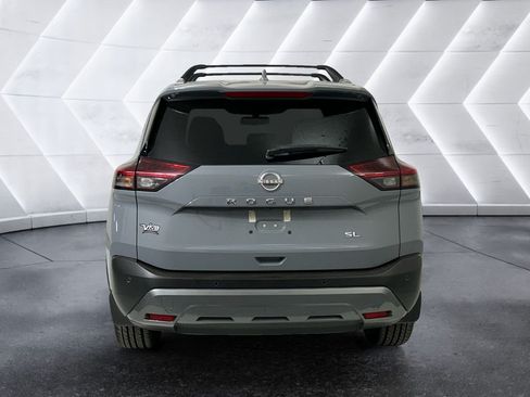 Used 2023 Nissan Rogue SL w/ SL Premium Package FWD image 5