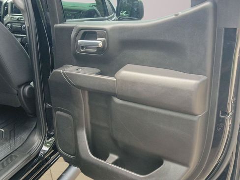 Used 2023 Chevrolet Silverado 1500 Custom w/ Rally Edition AWD/4WD image 17