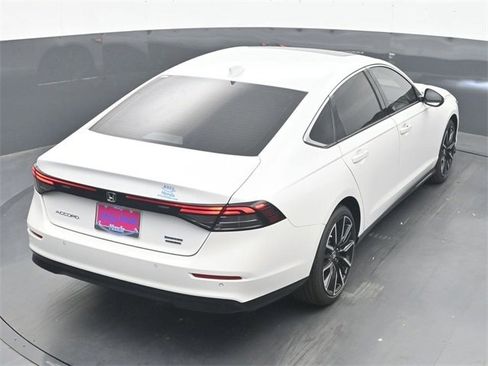 Certified 2025 Honda Accord Touring image 26