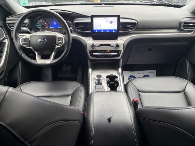 Used 2023 Ford Explorer XLT w/ Equipment Group 202A AWD/4WD image 35
