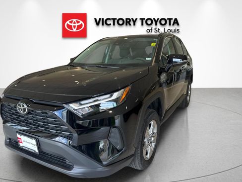 Used 2025 Toyota RAV4 XLE image 7