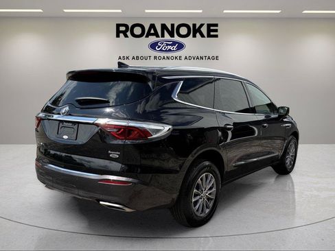Used 2023 Buick Enclave Essence AWD/4WD image 12
