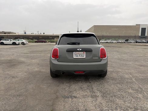 Used 2016 MINI Cooper 4-Door Hardtop image 4