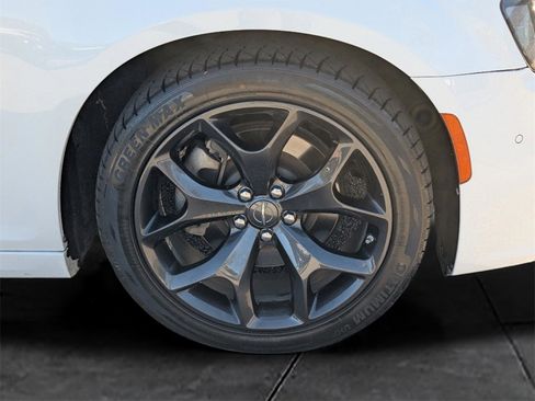 Used 2022 Chrysler 300 S image 29