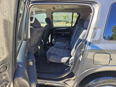 Used 2011 Nissan Armada SV image 7