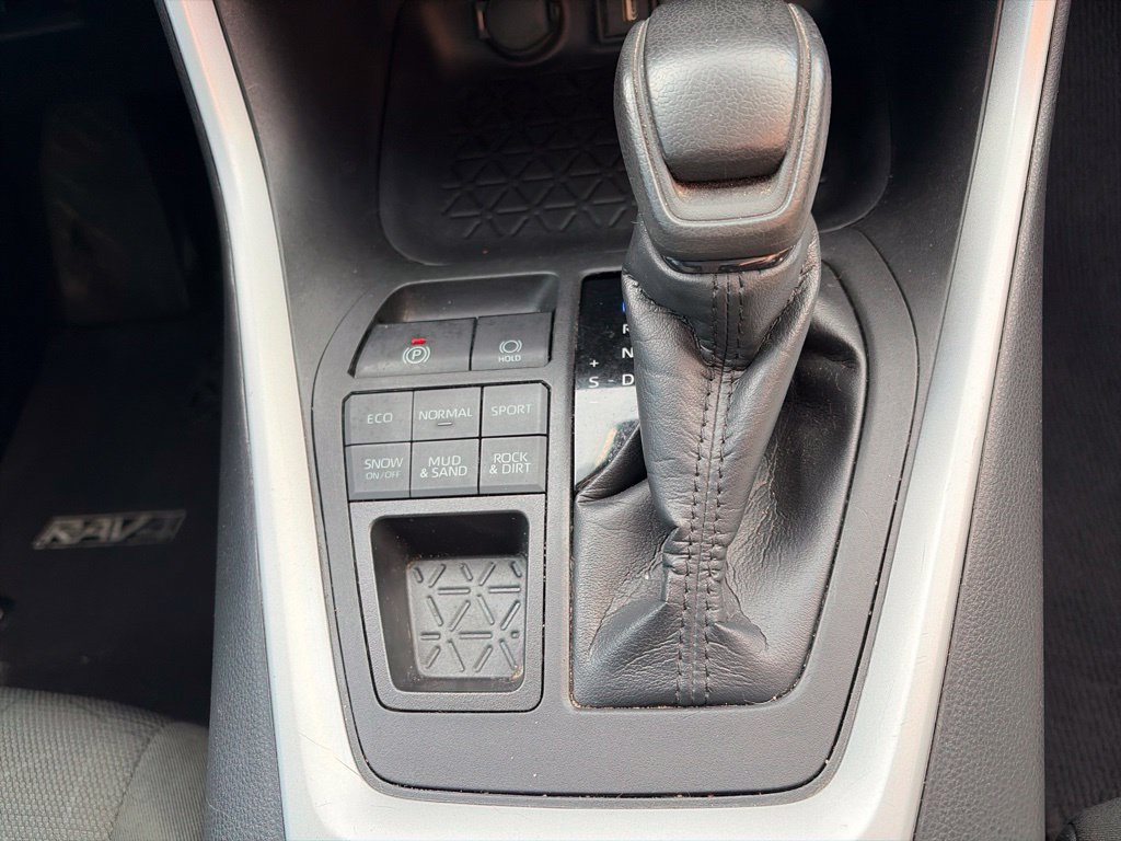 Used 2022 Toyota RAV4 XLE w/ Convenience Package AWD/4WD image 24