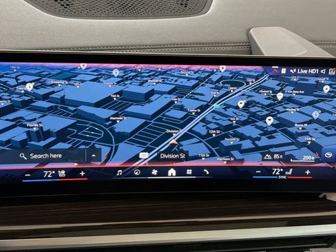 Used 2025 BMW X5 xDrive50e w/ Premium Package image 19