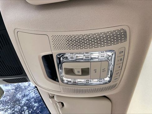 Used 2022 Mercedes-Benz GLS 450 4MATIC image 32