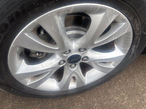 Used 2011 Ford Taurus SEL w/ 201A Rapid Spec Order Code image 8