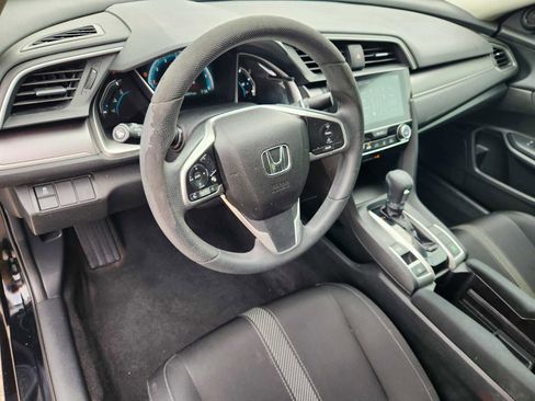 Used 2016 Honda Civic EX image 2