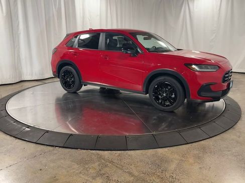 New 2026 Honda HR-V Sport image 3