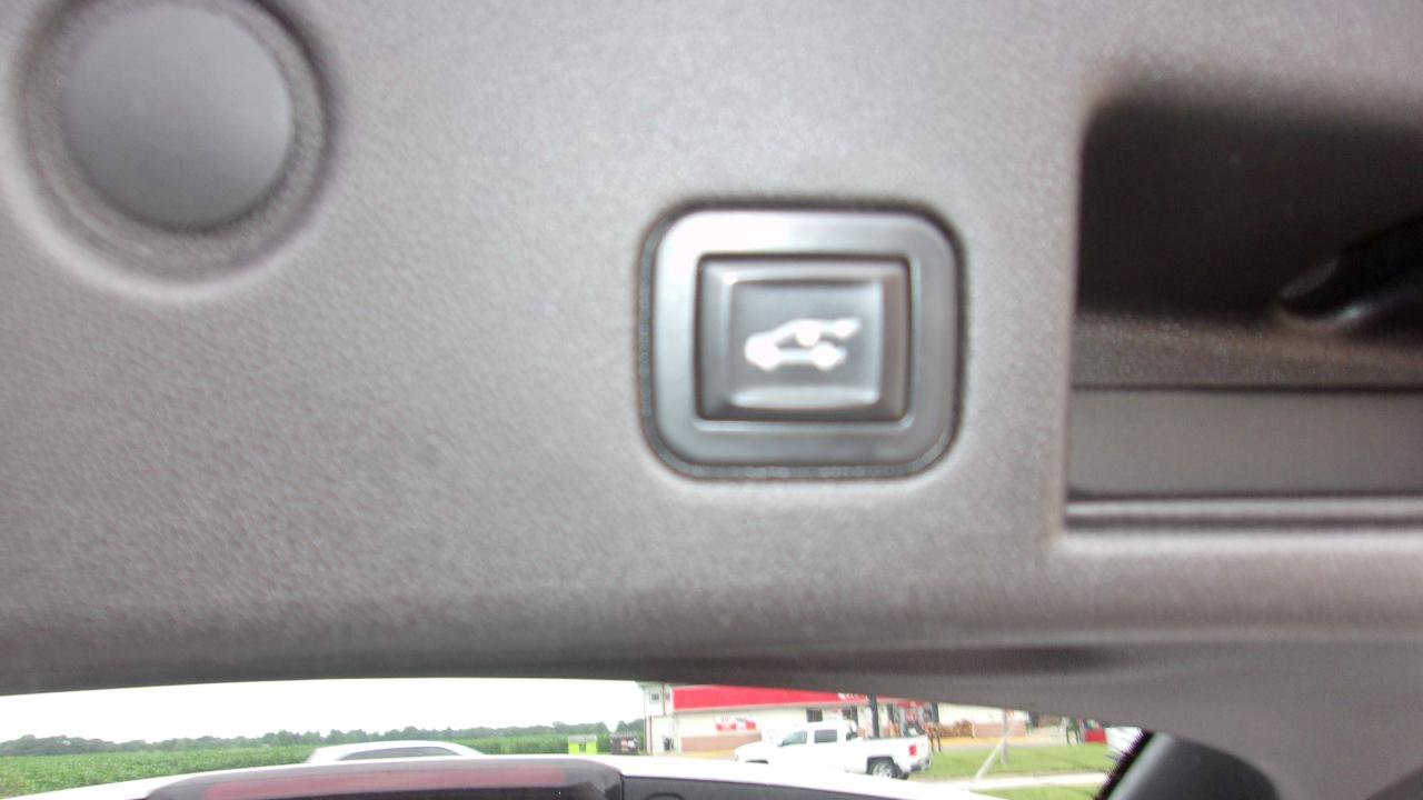 Used 2018 Chevrolet Equinox LT FWD image 8