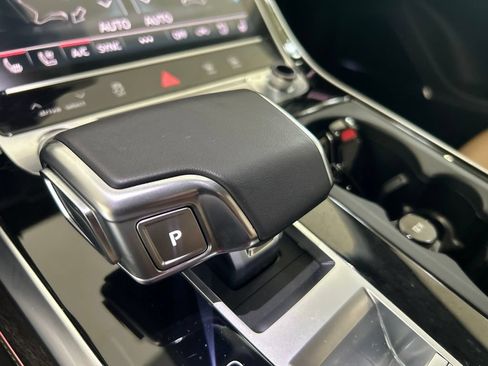 Used 2025 Audi Q7 3.0T Premium Plus w/ Premium Plus Package AWD/4WD image 9