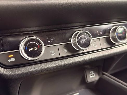 Certified 2024 Honda HR-V EX-L image 28