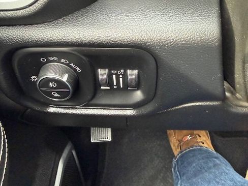 Used 2020 RAM 2500 Laramie AWD/4WD image 17