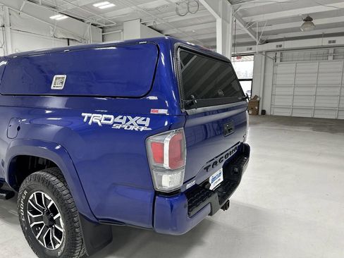 Used 2023 Toyota Tacoma TRD Sport w/ TRD Premium Sport Package AWD/4WD image 14