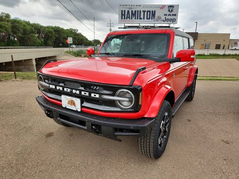 New 2024 Ford Bronco Badlands AWD/4WD image 1
