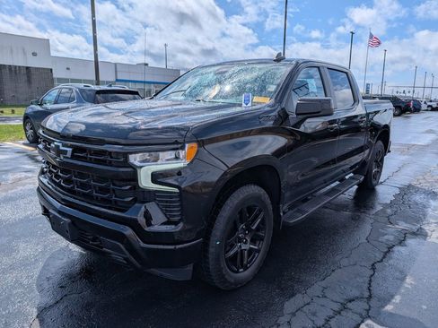 Used 2023 Chevrolet Silverado 1500 RST w/ Z71 Off-Road Package image 5