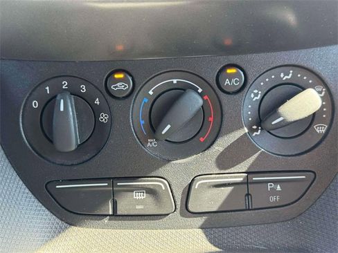 Used 2017 Ford Transit Connect XLT image 28