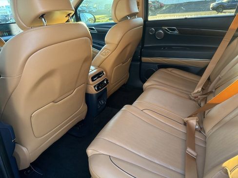 Used 2021 Genesis GV80 2.5T w/ Prestige Package 04 image 18