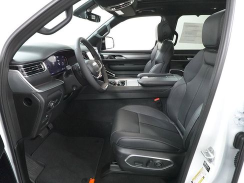 New 2026 Jeep Grand Wagoneer L Limited AWD/4WD image 23