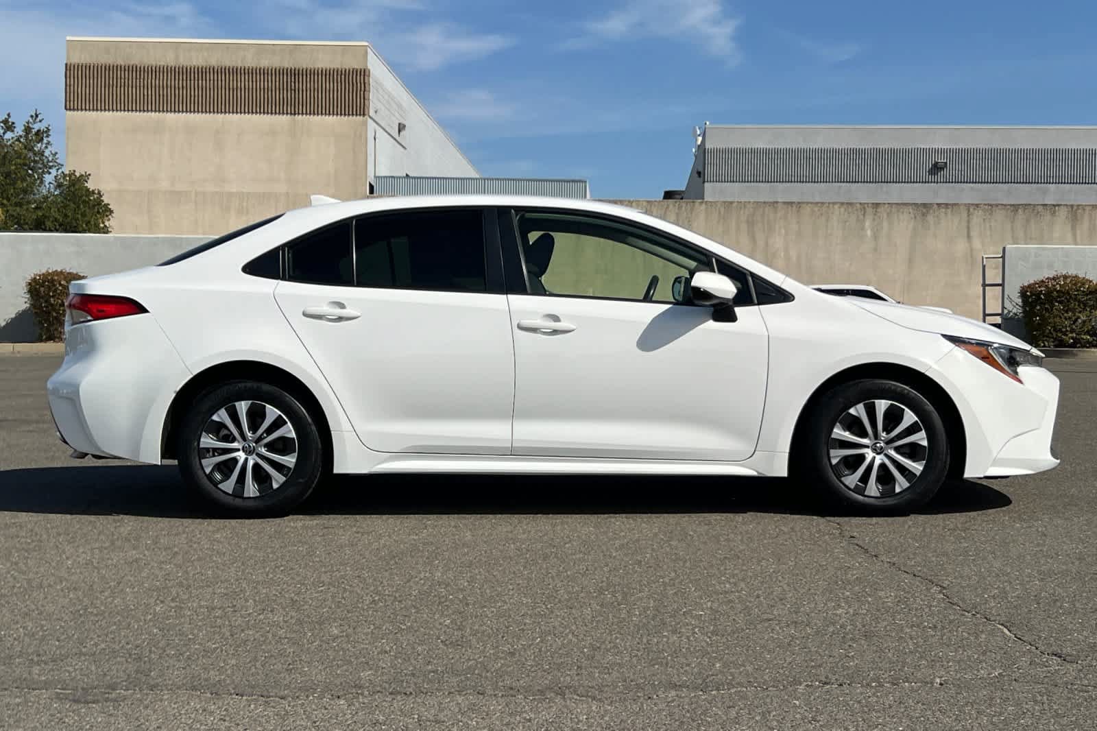 Certified 2022 Toyota Corolla LE FWD image 6