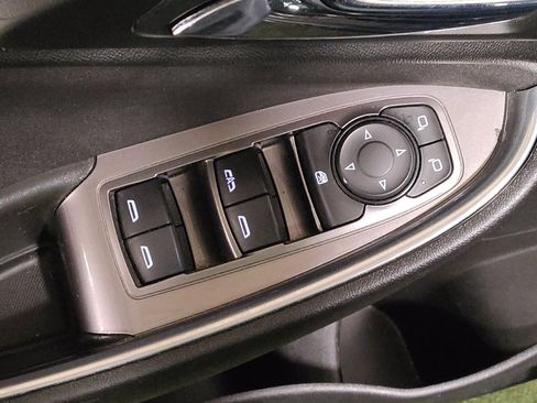 Used 2021 Chevrolet Malibu LT FWD image 27