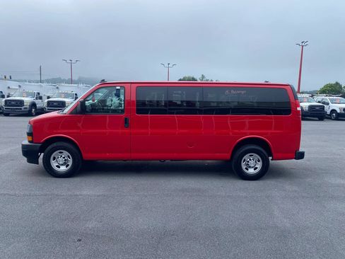 Used 2019 Chevrolet Express 3500 LS RWD image 5