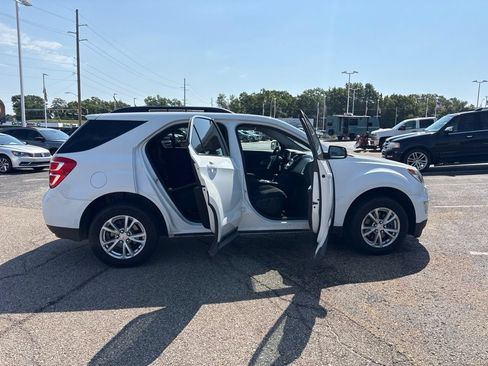Used 2017 Chevrolet Equinox LT w/ Convenience Package FWD image 8