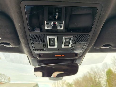 Used 2022 Jaguar F-PACE S AWD/4WD image 37