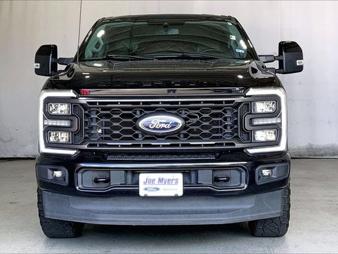 Used 2023 Ford F250 Lariat w/ Sport Appearance Package AWD/4WD image 3