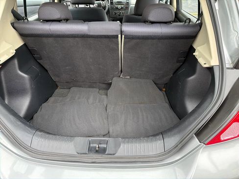 Used 2008 Nissan Versa Hatchback FWD image 20