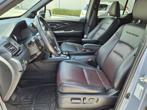 Used 2023 Honda Ridgeline Black Edition image 13