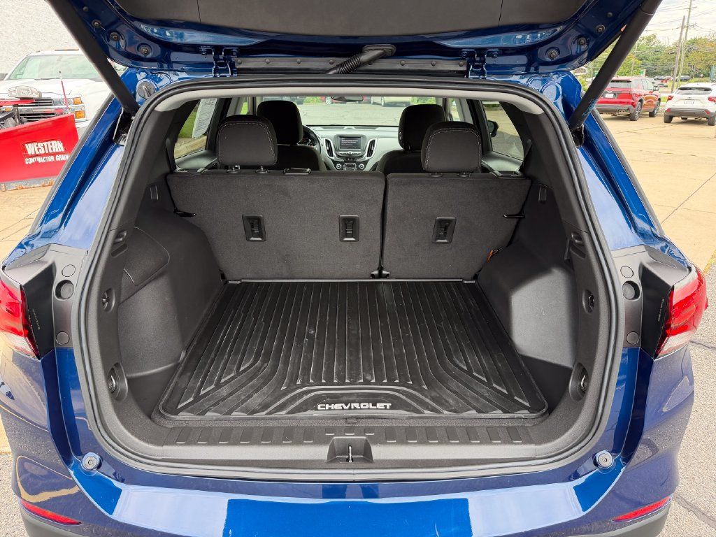 Used 2022 Chevrolet Equinox LT FWD image 12