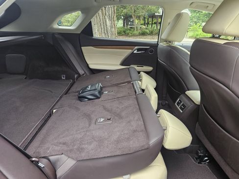 Used 2019 Lexus RX 350 AWD w/ Navigation Package image 39