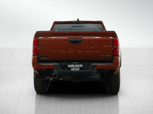 Used 2025 Toyota Tacoma TRD Off-Road image 4