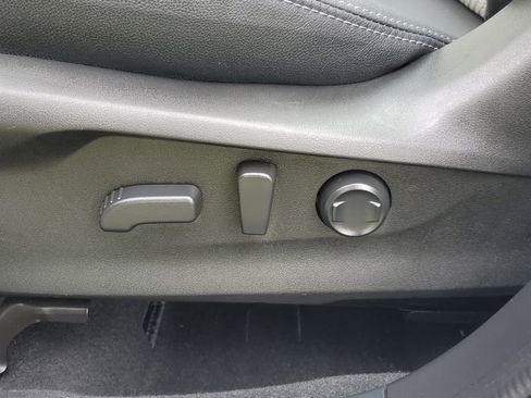 Certified 2023 Subaru Forester Premium AWD/4WD image 8