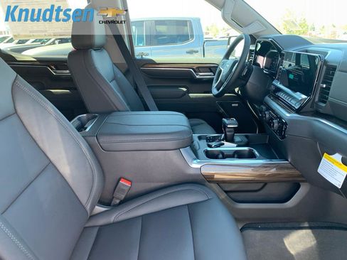 New 2026 Chevrolet Silverado 1500 LT Trail Boss w/ Convenience Package II AWD/4WD image 12