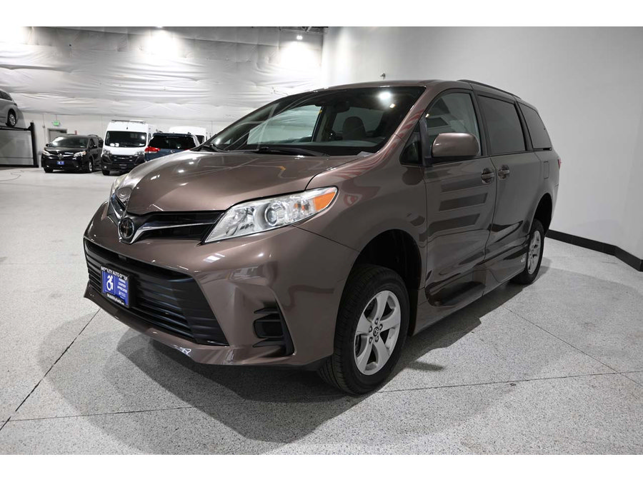 Used 2020 Toyota Sienna LE FWD image 10